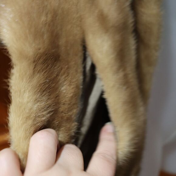 Vintage Mink or Fox Fur Stole Wrap with Pockets Old Money Glam Mob Wife OS - Picture 16 of 16